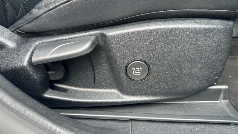 Ford Puma 1.0 EcoBoost Hybrid mHEV ST-Line Vignale 5dr Petrol Hatchback